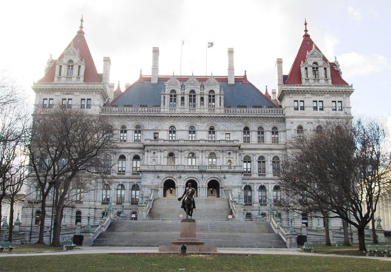 Fachada do Capitólio do Estado de Nova York, em Albany
