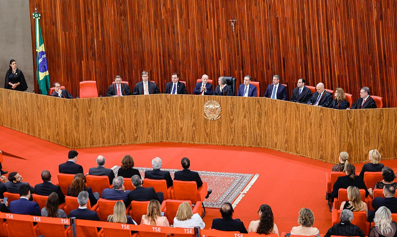 Plenário do Tribunal Superior Eleitoral, em Brasília, durante sessão solene