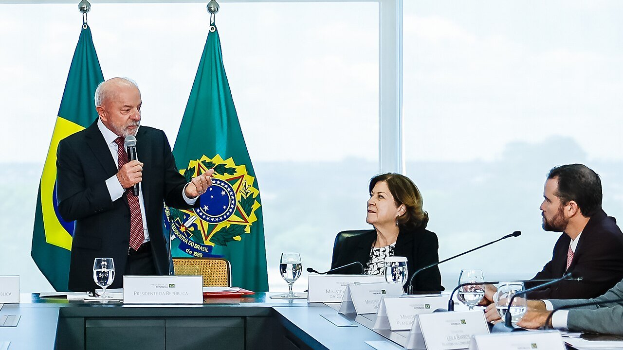 O presidente Luiz Inácio Lula da Silva discursa em cerimônia no Palácio do Planalto