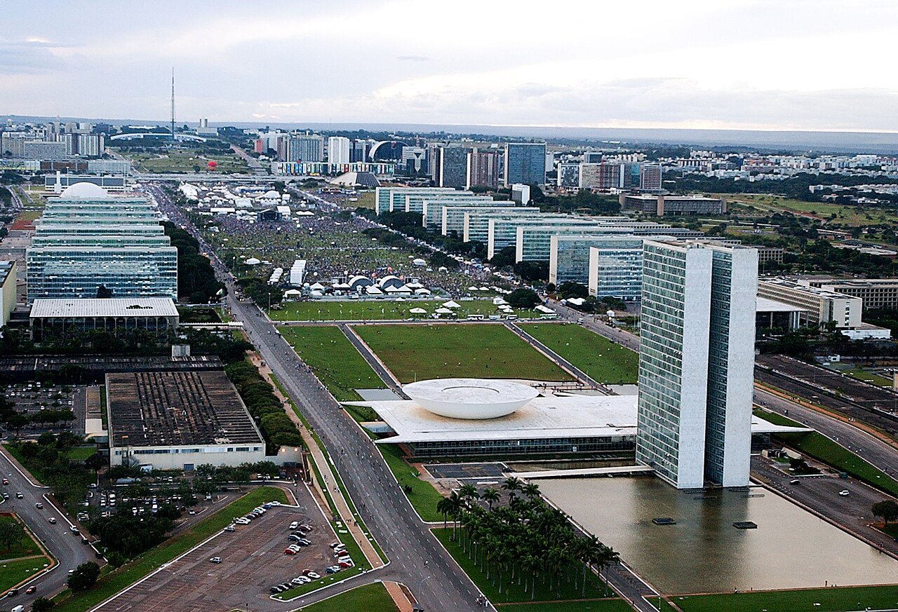 Vista aérea da Esplanada dos Ministérios e do Congresso Nacional, em Brasília