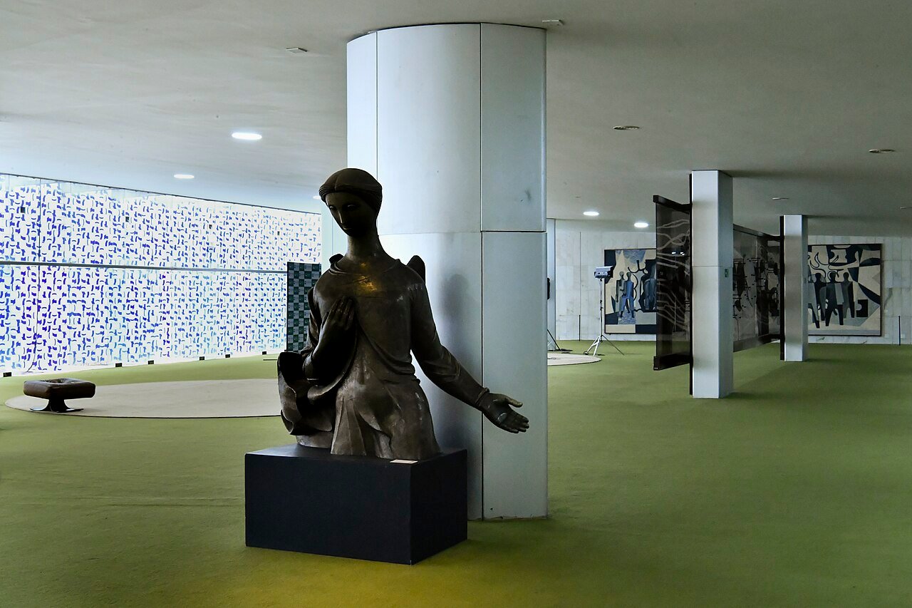 Escultura no saguão do Congresso Nacional, em Brasília