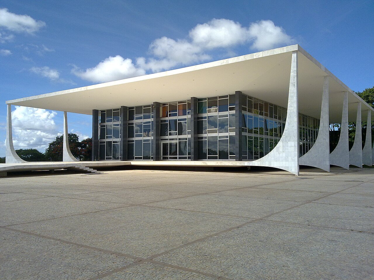 Fachada do edifício sede do Supremo Tribunal Federal, em Brasília
